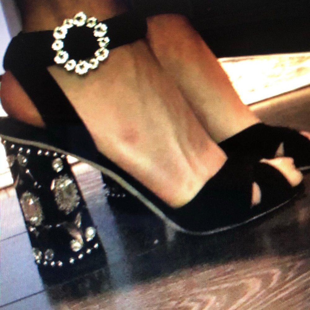 ♥  Rare Dolce & Gabanna heels Size 9